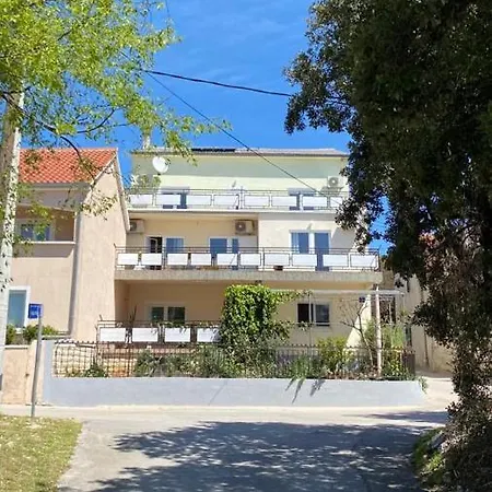 Lukenda - Cozy Double With Shared Kitchen & Terrace 3* Pakoštane