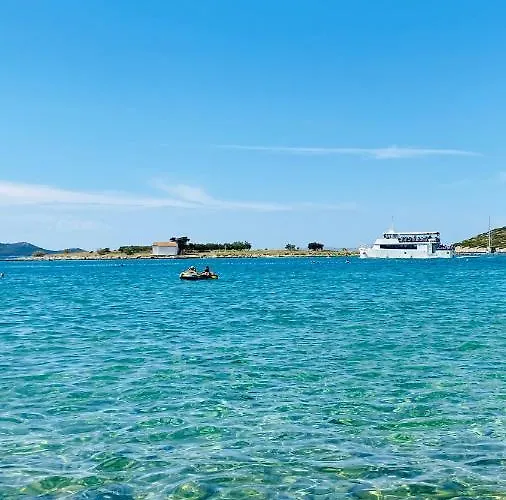 Lukenda - Cozy Double With Shared Kitchen & Terrace 3*