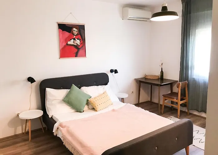 Lukenda - Cozy Double With Shared Kitchen & Terrace